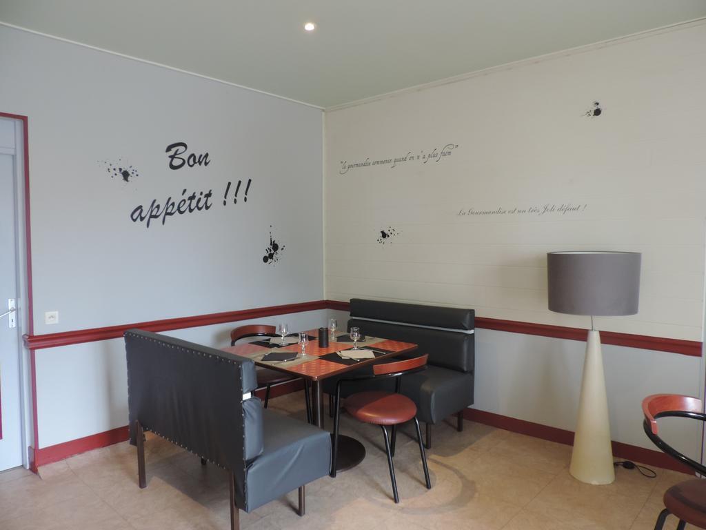 Hotel Restaurant Le Chalet Guemene-Penfao Exterior photo