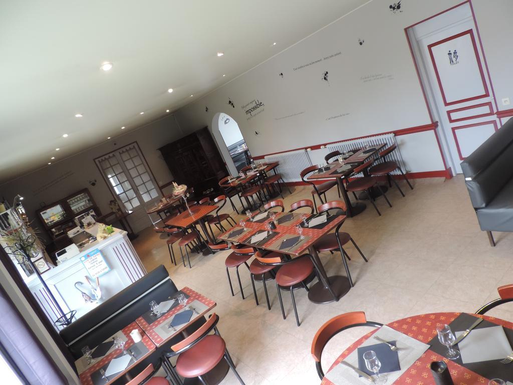 Hotel Restaurant Le Chalet Guemene-Penfao Exterior photo